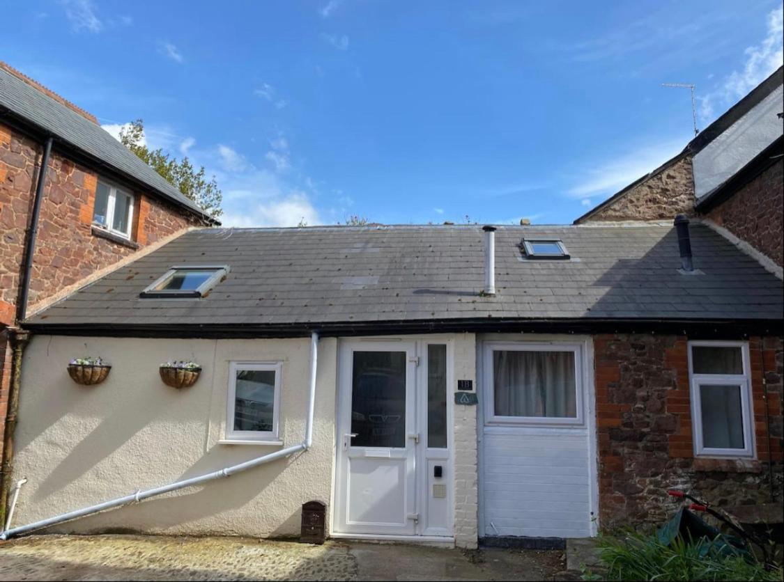 °THE OLD STABLES CUTE,COSY&COMPACT IN MEDIEVAL EXMOOR DUNSTER (Reino ...